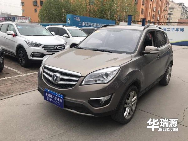不到5万元就能买到的SUV—长安CS35,运动时髦配置丰富