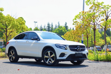 文山二手奔驰GLC轿跑 2018款 GLC 200 4MATIC 轿跑SUV